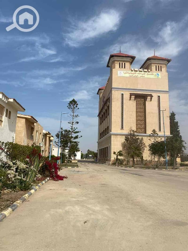 5 e9a408d7-c3e0-444e-924f-cd1729cebecb. jpg