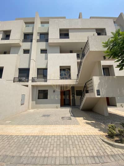 دوبلكس 3 غرف نوم للايجار في مدينة الشروق، القاهرة - IMG-20250429-WA0172. jpg