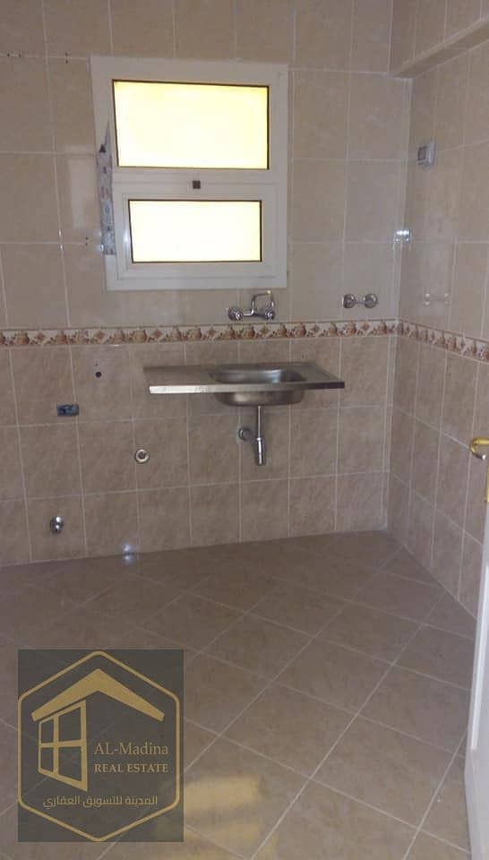 10 WhatsApp Image 2025-11-27 at 10.44. 10 (1). jpeg