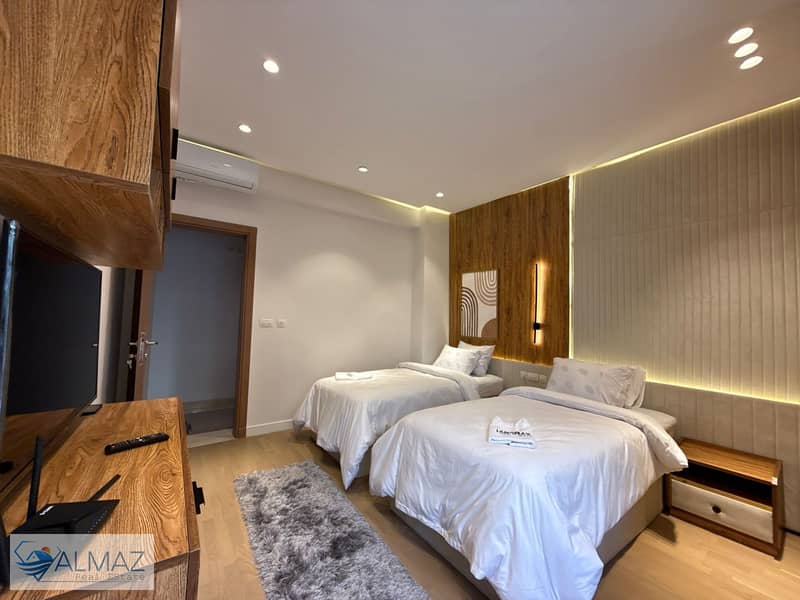 4 WhatsApp Image 2025-11-26 at 1.05. 39 PM (1). jpeg