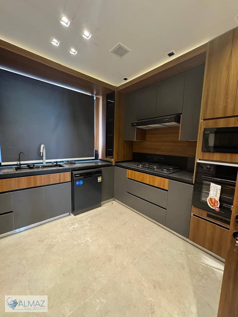 7 WhatsApp Image 2025-11-26 at 3.26. 42 PM (1). jpeg