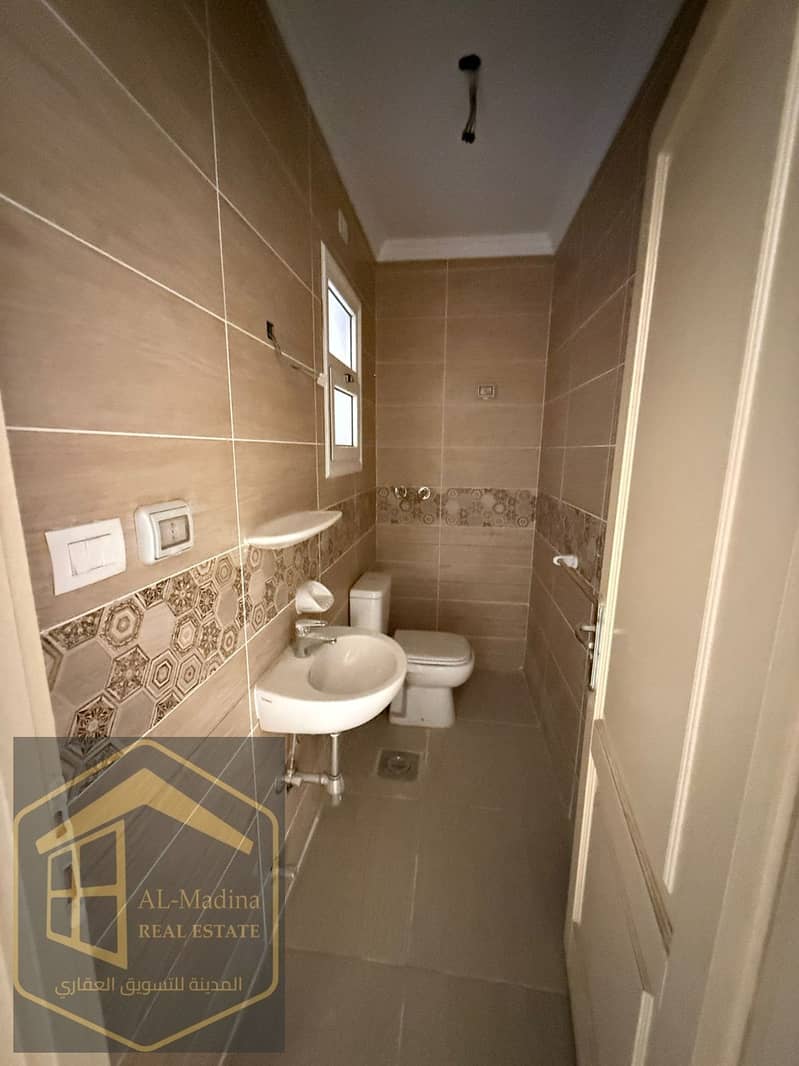 11 WhatsApp Image 2025-11-27 at 10.56. 16 (1). jpeg