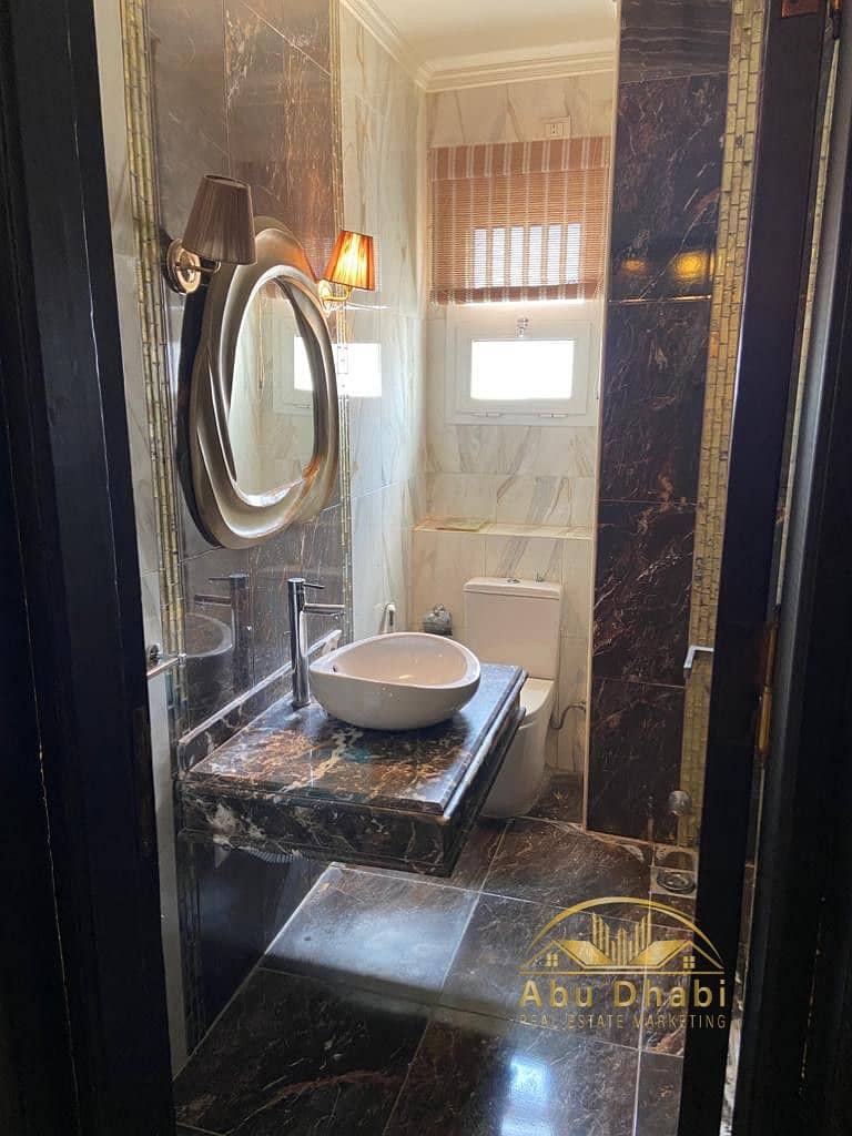 13 590225900_122170486772800390_3569038435854983058_n. jpg