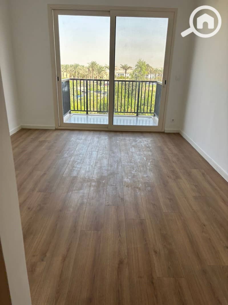 2 5573106a-0bff-46c1-aed3-6c160d08f539. jpg