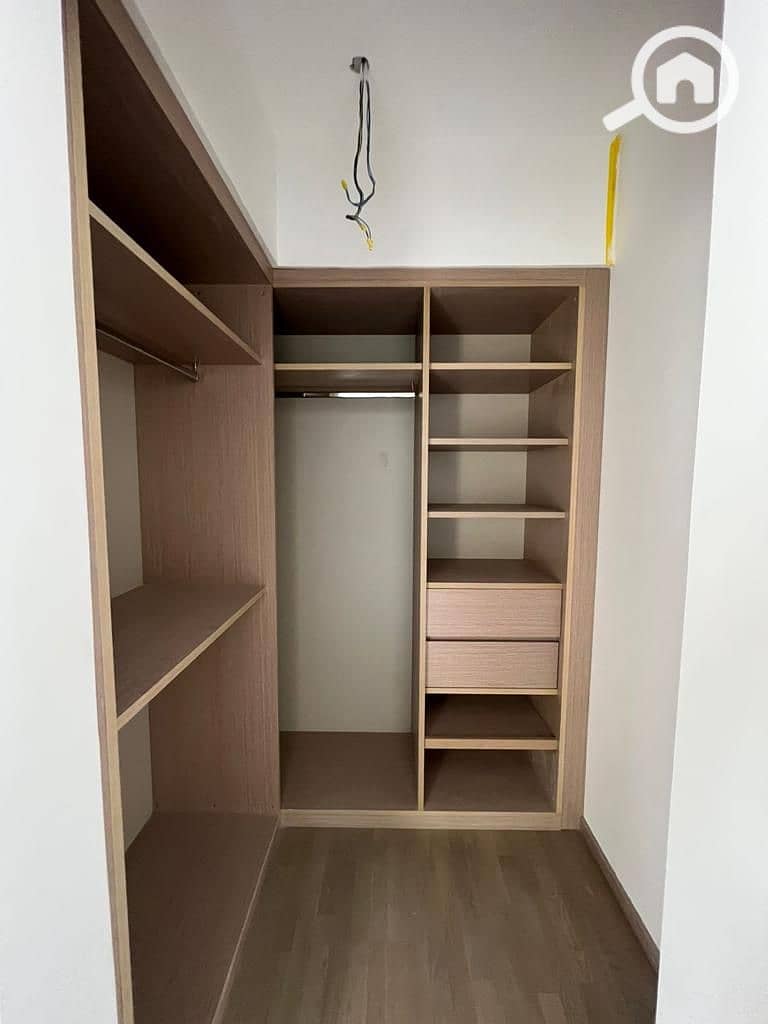 8 6b51ede8-a866-4229-b00b-abff355b03b8. jpg