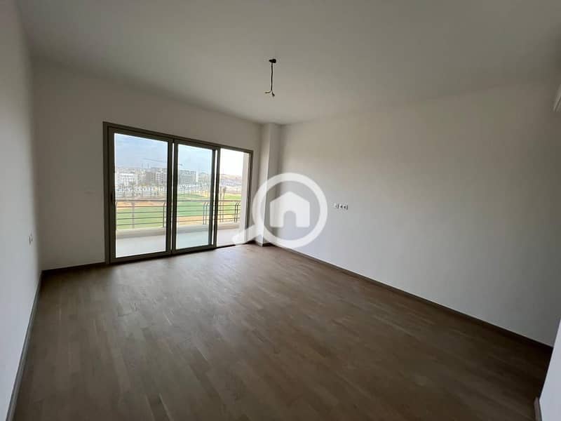 12 fa556ef8-ab79-46e2-b5de-e6731c171c9f. jpg