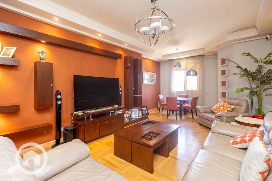 11 8bed1411-e553-4524-8bc1-dc6dcbb01d16. jpg