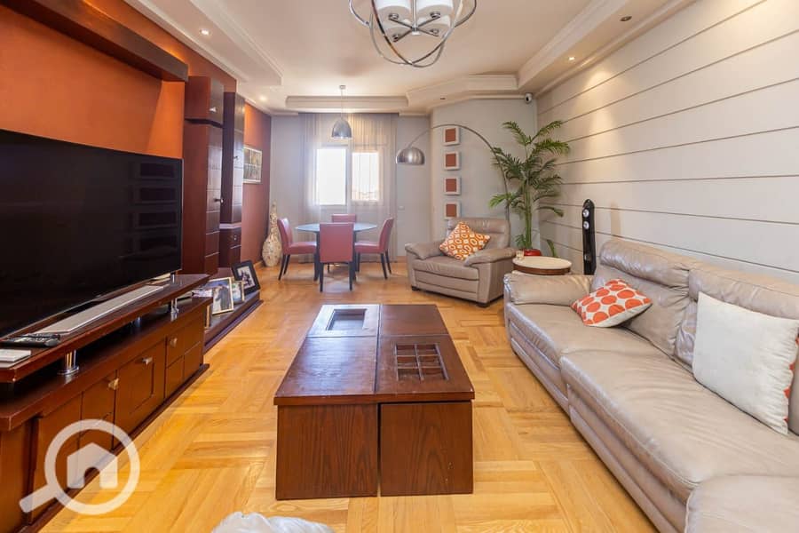 16 42a3fdca-8c53-4f09-951b-c2c052753ac2. jpg