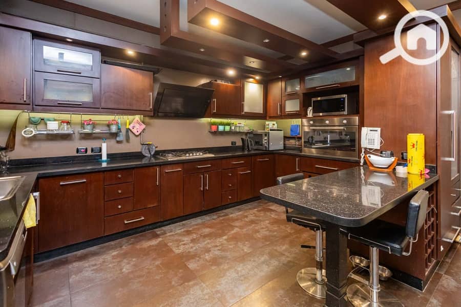 26 7958bd7a-e085-4843-8281-a90e1adf4859. jpg