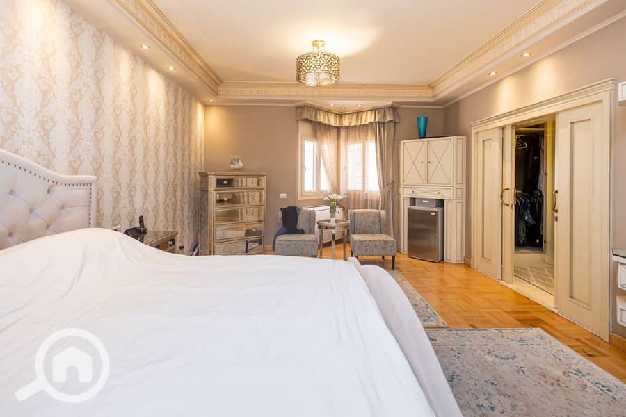 36 c54c1141-2919-495f-a64a-e7c834d1c3e9. jpg