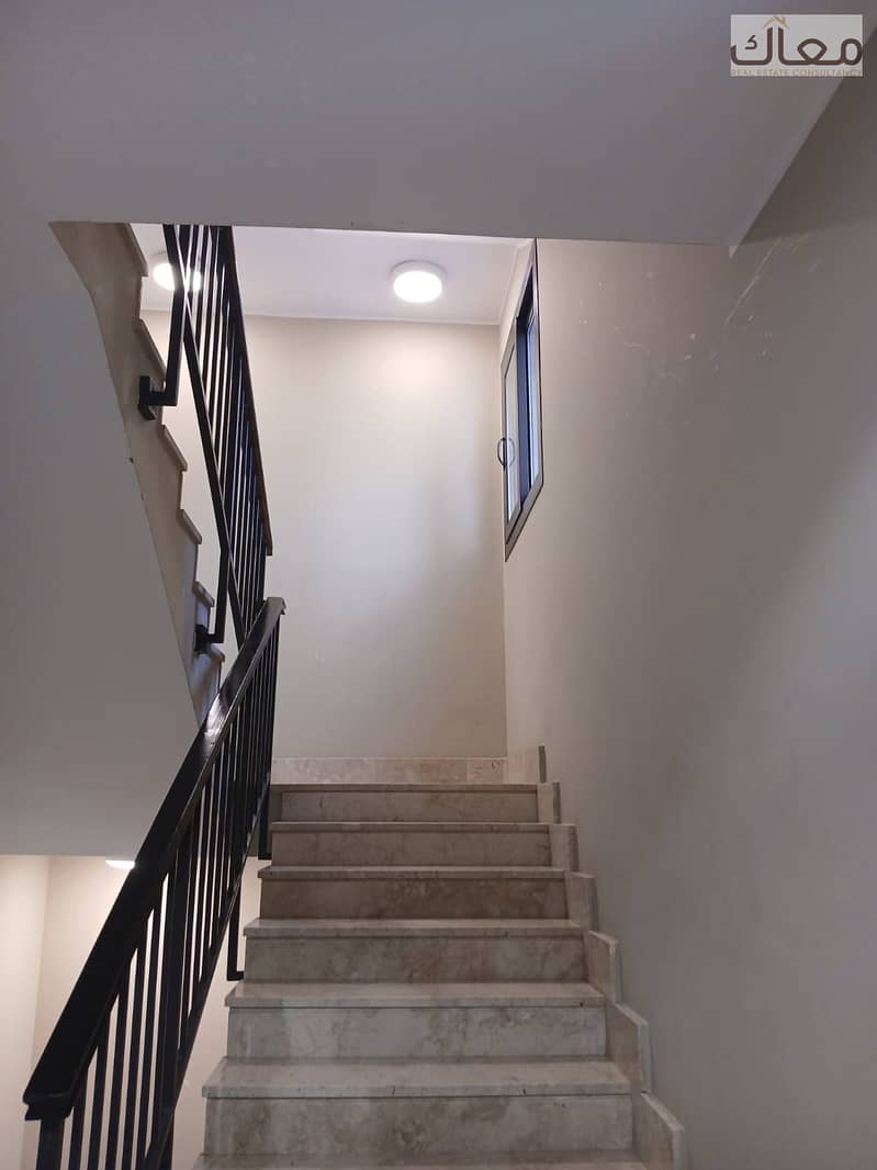 6 323097a9-e375-4e5f-8a9d-355fabac2ac3. jpg