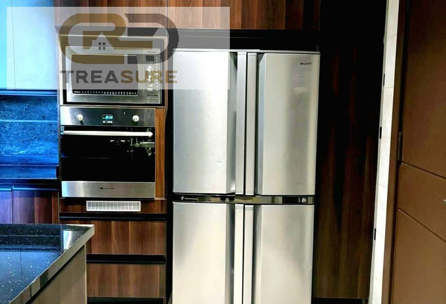 4 417eaf8e-4bde-4943-b38a-b87f6917c4f5. jpg