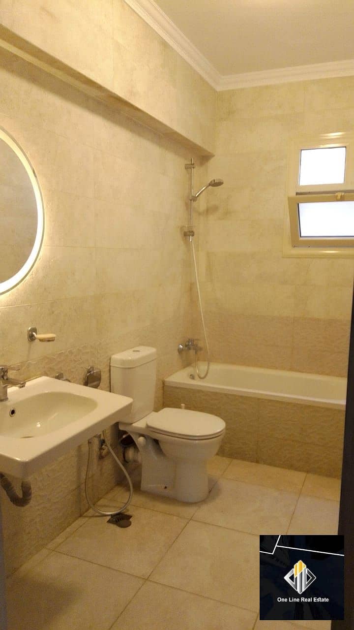 14 efb3fc44-1c3b-4ae1-a1e3-1375c2863cb9. jpeg