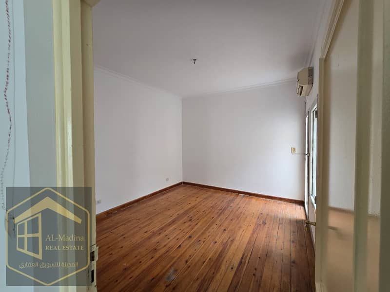 4 WhatsApp Image 2025-11-27 at 11.40. 57 (2). jpeg