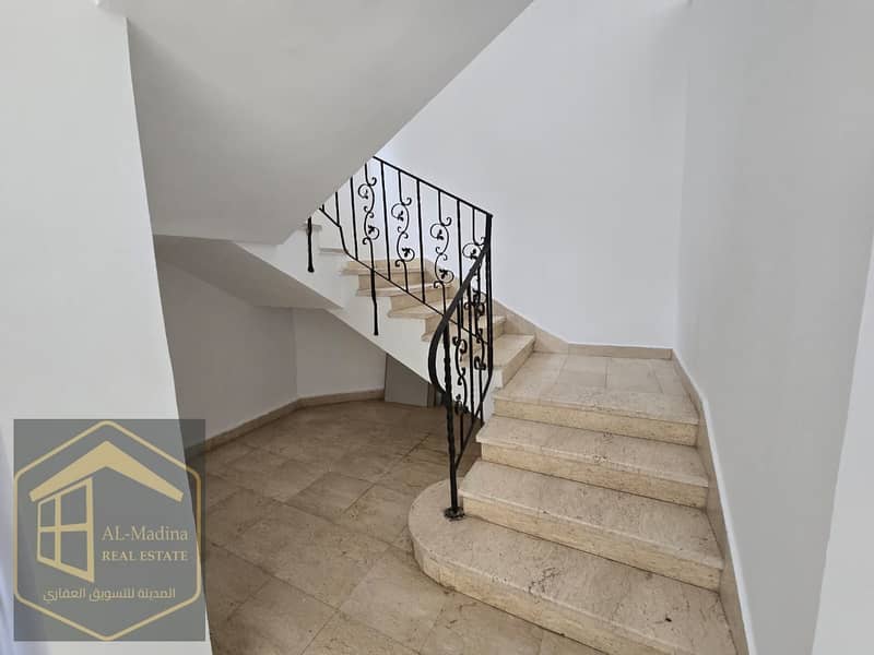 10 WhatsApp Image 2025-11-27 at 11.40. 58 (1). jpeg