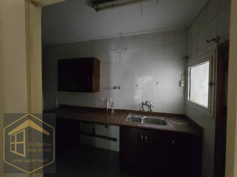 16 WhatsApp Image 2025-11-27 at 11.41. 01. jpeg