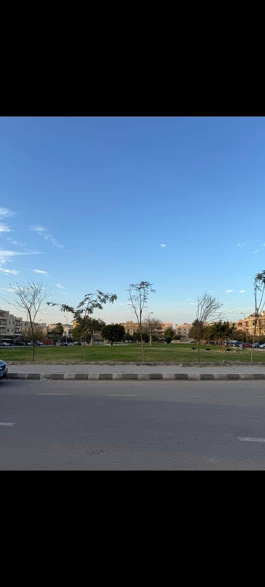 2 d6e2322f-8211-4c2d-9744-c2865e7e4a02. jpg