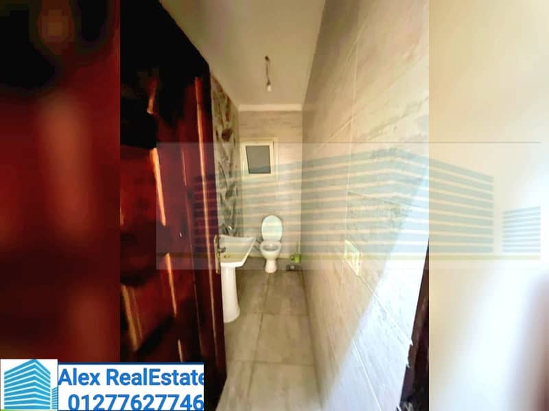 8 WhatsApp Image 2025-11-11 at 11.01. 29 PM. jpeg