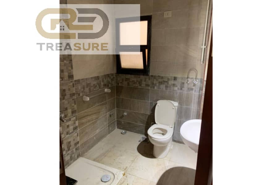 7 ad8d12b7-2762-45ae-9405-b684cd36cf21. jpg