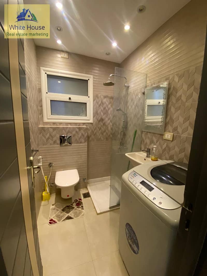 13 c4fed54d-9b9e-429e-8074-ac6977d2c8c9. jpg