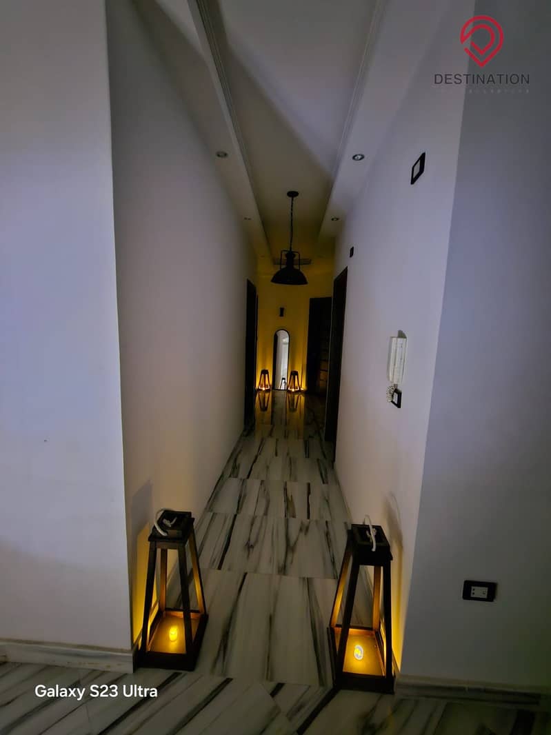 5 32bf0b93-0194-407d-8bb8-bf91181b4f4e. jpeg