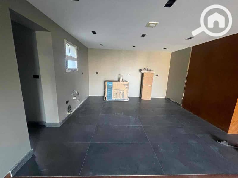 9 3c5cc2bc-71e0-46e3-bc01-d5fbdb313f85. jpg