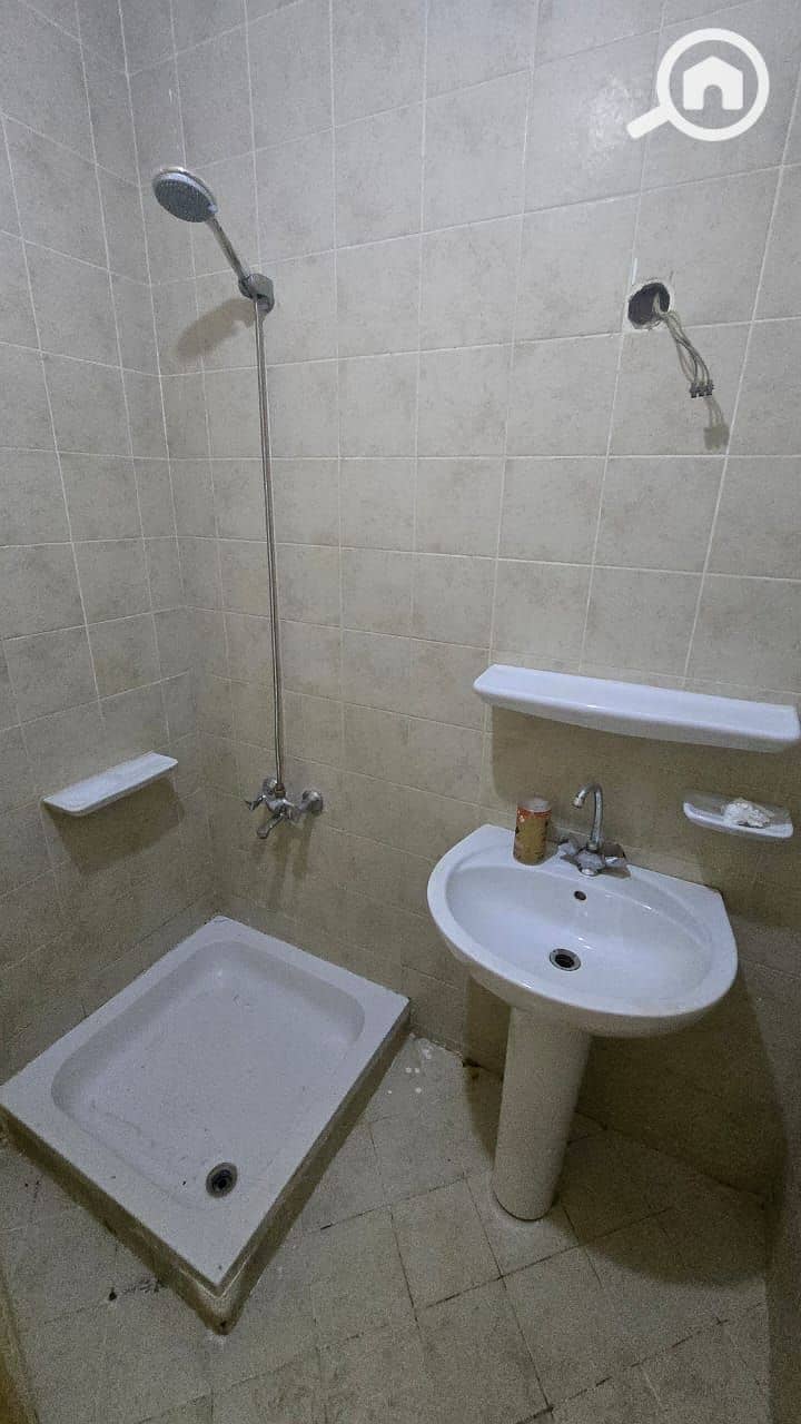 4 4a00281b-0b97-4130-b7c4-f5532ecd03fc. jpg