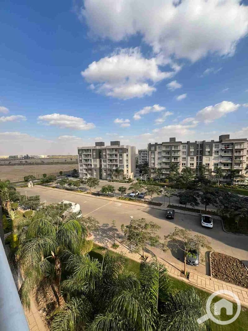 1000505873. jpg 1000505873. jpg