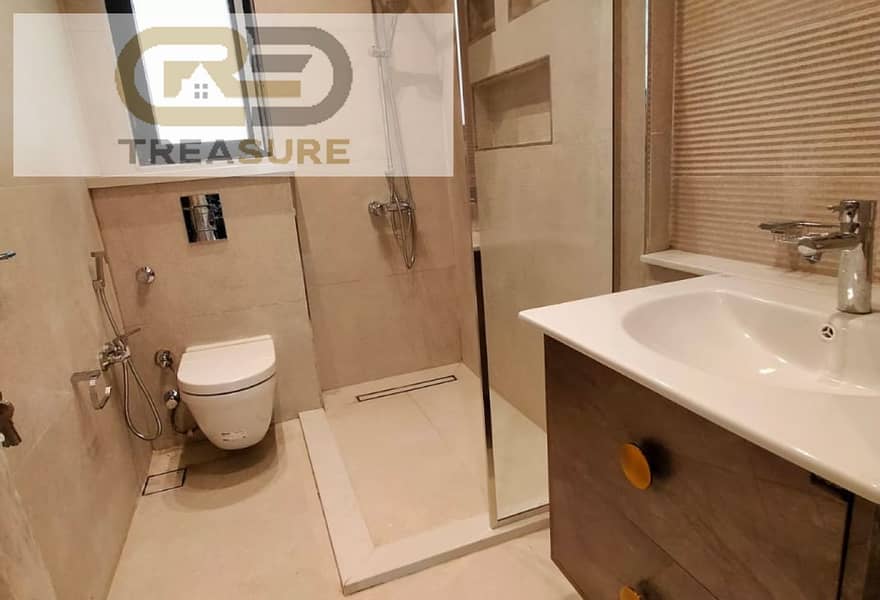 5 2b1c1b55-feee-4971-8a8a-6418dd1f615e. jpg