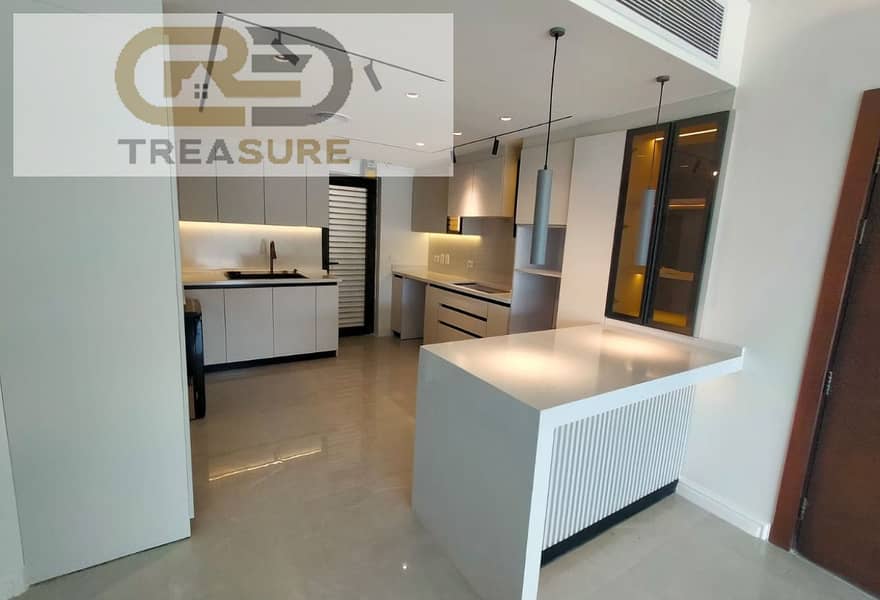 10 8aadab16-3ccb-4901-ad8e-45bc2ef821cc. jpg