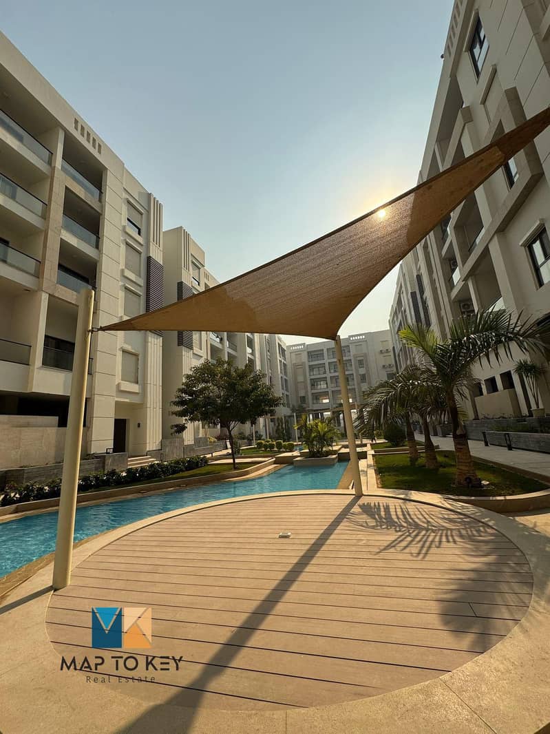 8 f305e585-e471-4553-b5e2-376bd52eacd1. jpg