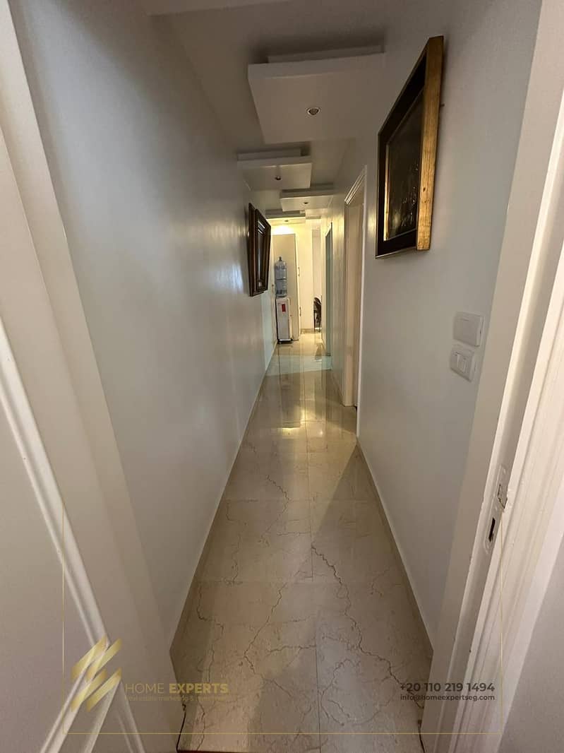 9 92d2efa6-3162-497a-97d0-c0b2b61dd088. jpg