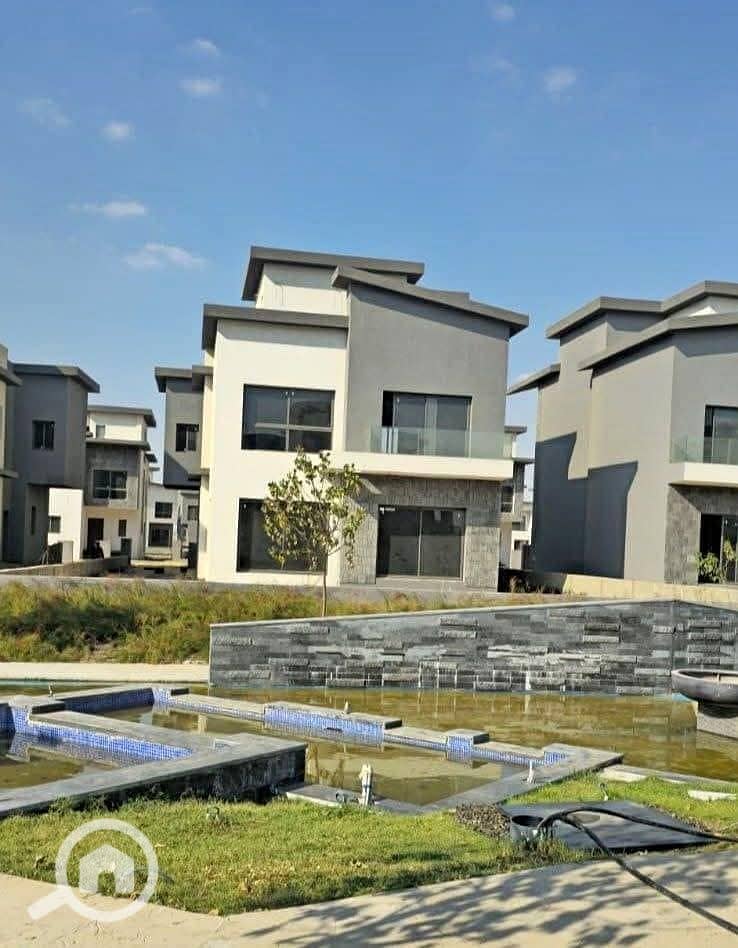 7 583694711_875551671637663_6181854047839614363_n. jpg