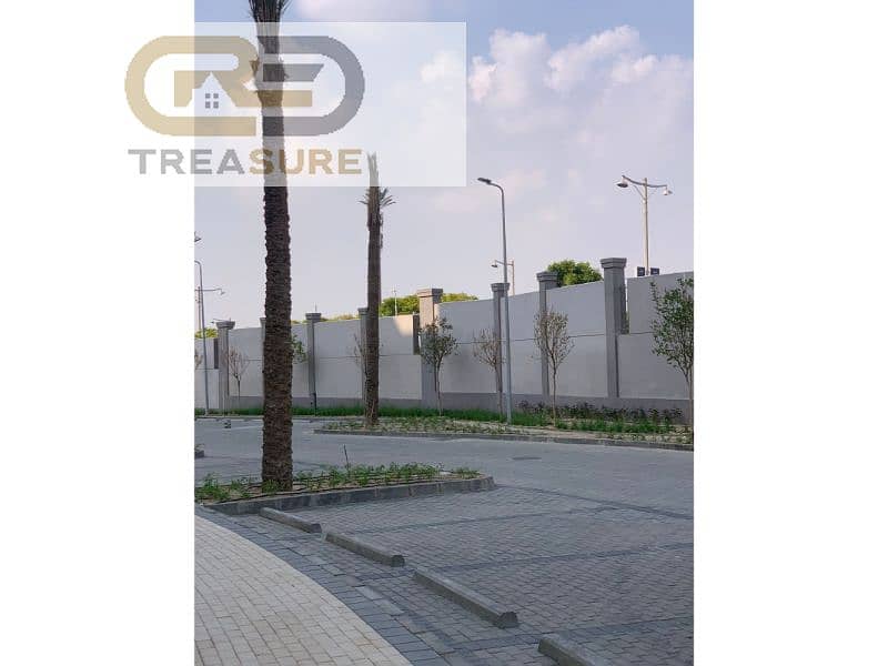 12 WhatsApp Image 2025-10-16 at 4.23. 19 PM (2). jpg