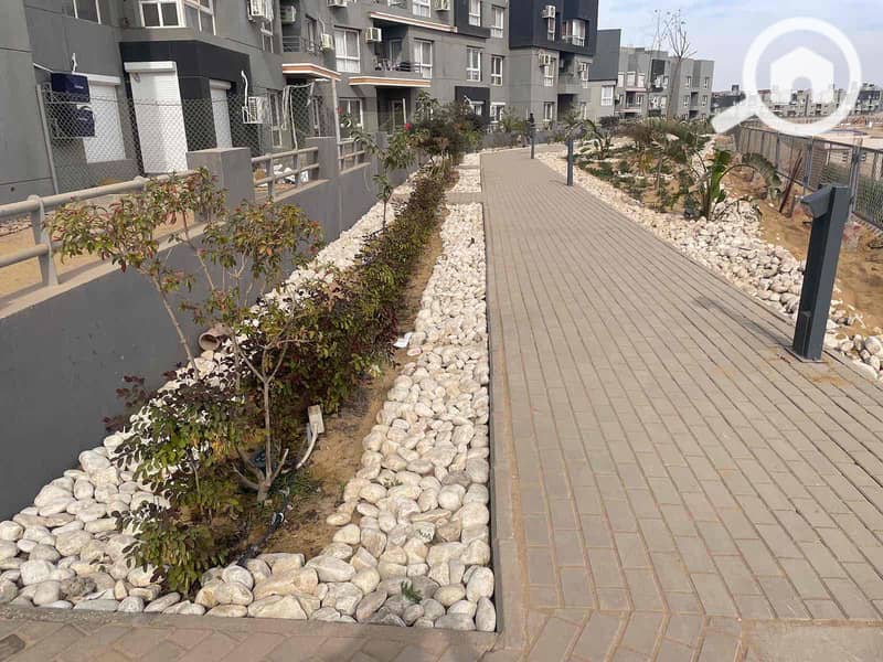 2 3e356916-69c9-4037-87b7-a4a51d74ffff. jpg