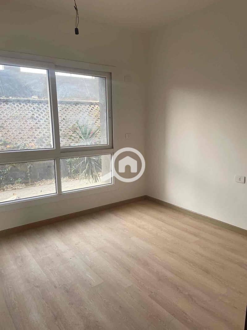 4 b7e1d509-851c-421e-b3eb-90cb6504598a. jpg