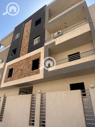 دوبلكس 5 غرف نوم للبيع في حدائق اكتوبر، الجيزة - Qj9NxMBHHoXEovRzPq2B7D4i6dB1i5OFwha4VuQU. jpg