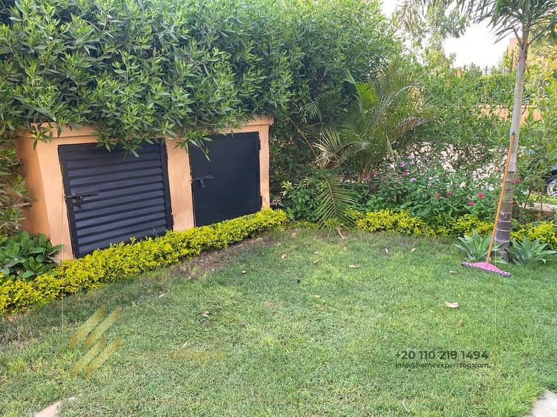 32 c77ee522-f4d9-43a4-a7cc-ff70e526de24. jpg