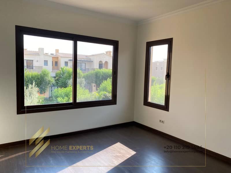 35 d970d6ca-cf53-43b4-b484-0df489a085ac. jpg