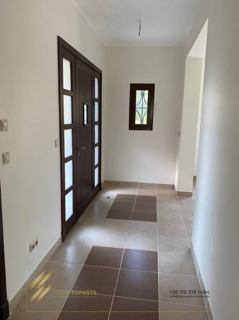 38 f267eb34-1d73-4c5e-8d63-13e00a2713c1. jpg