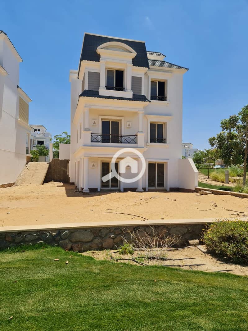 4 86198edb-0530-40e9-94ab-0c38b8461e45. jpeg