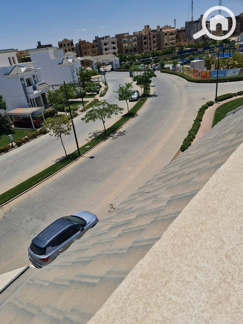 7 ebe282c9-180a-4cd8-b49d-43d89887da59. jpeg