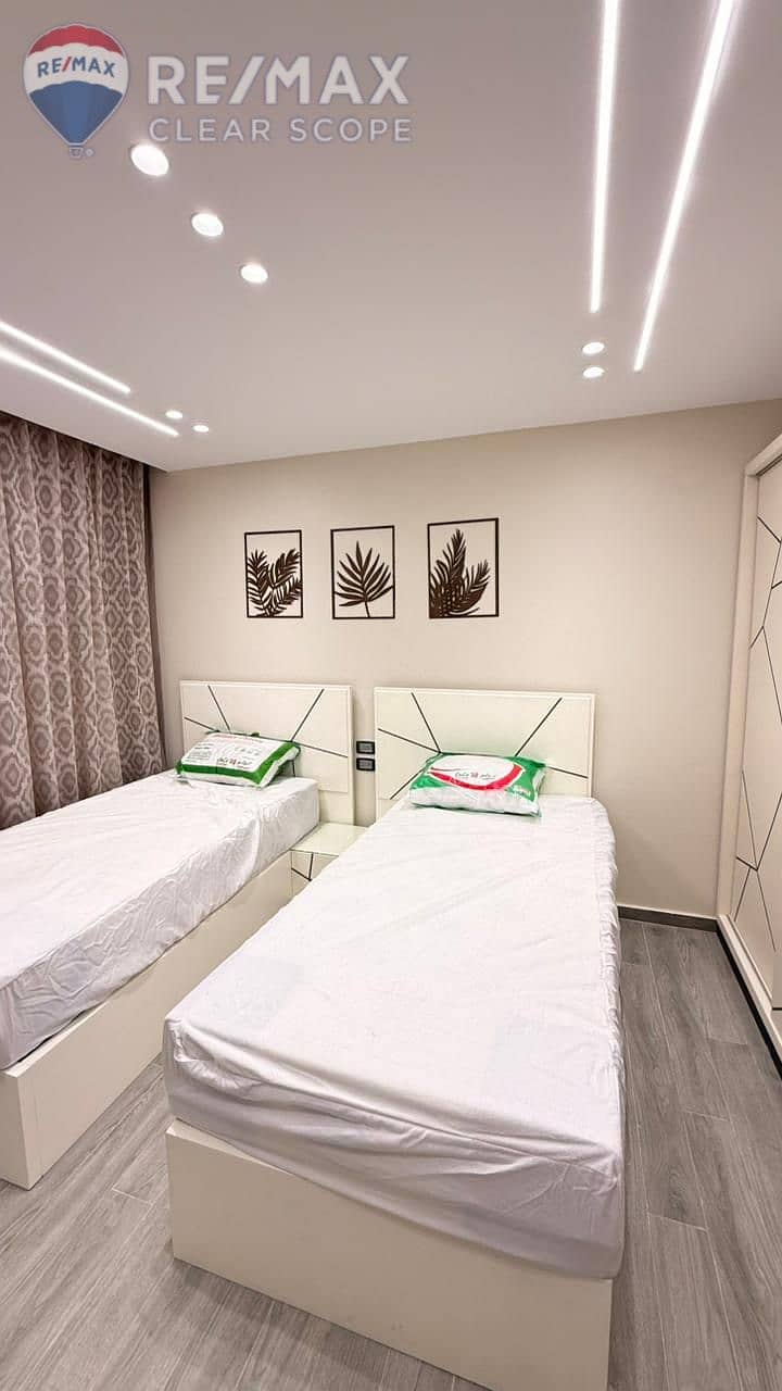 18 c5f7d21e-8b06-4ebf-b40a-21c2577efb15. jpeg