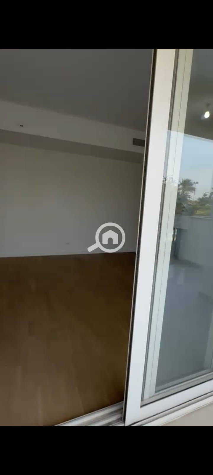 12 dda3e4a4-abc2-4139-80d1-a8ecc87ae854. jpg