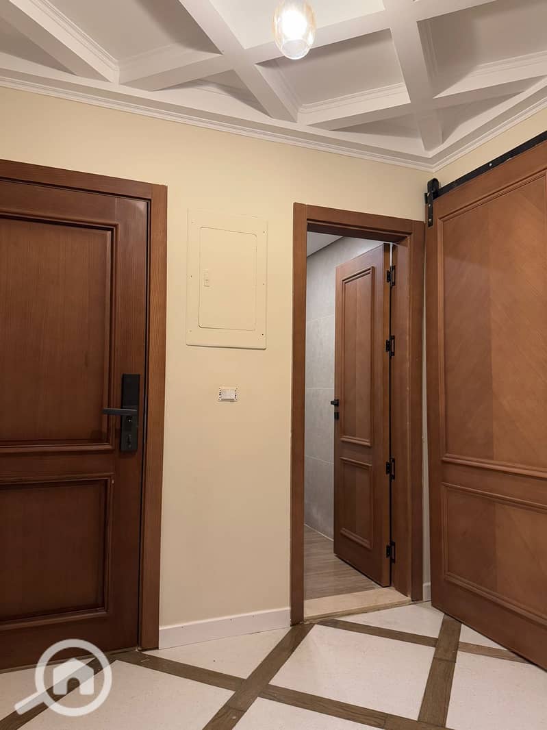 6 2cb886ff-e757-4e84-8c42-ac51ae28f568. jpeg