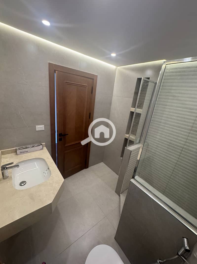 8 10e775b5-2738-4926-8cb8-39a89aac36b6. jpeg