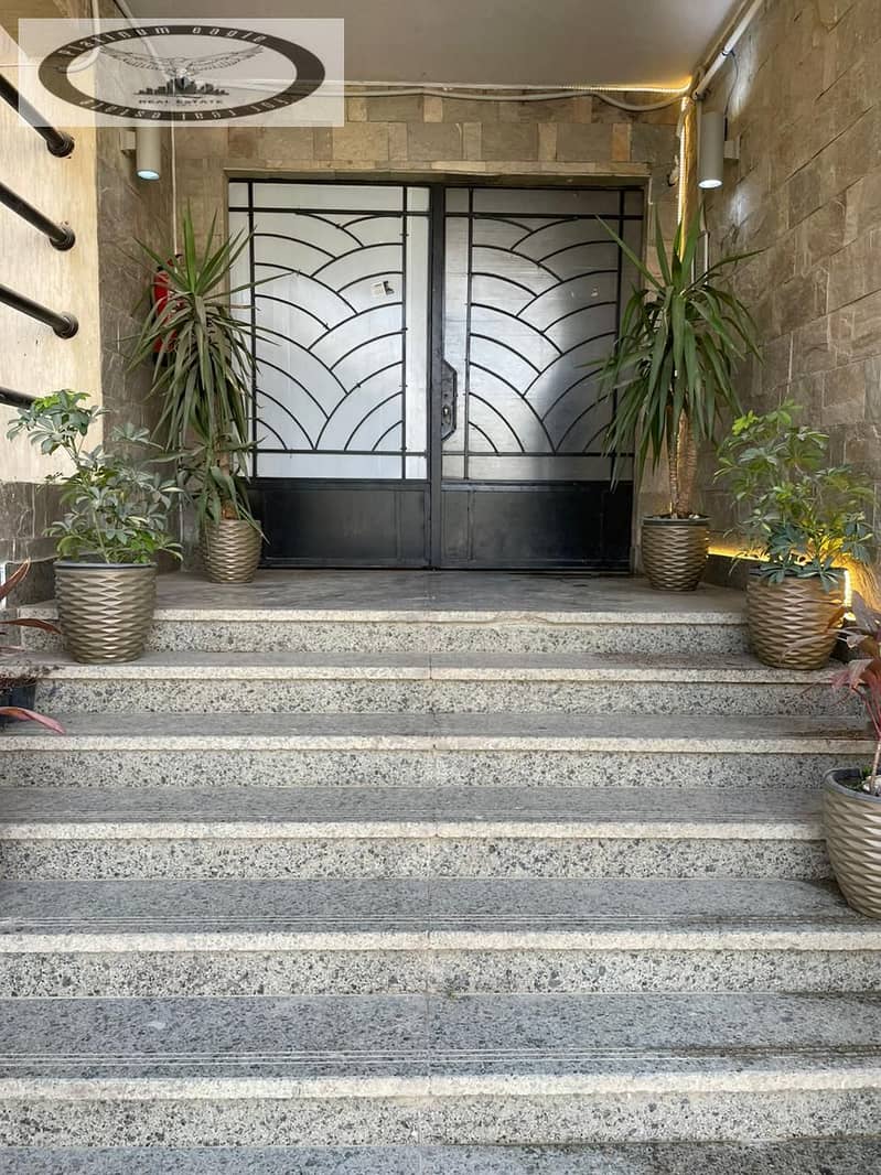 2 a41998ac-7b21-48aa-a851-053d6bbc5625. jpg