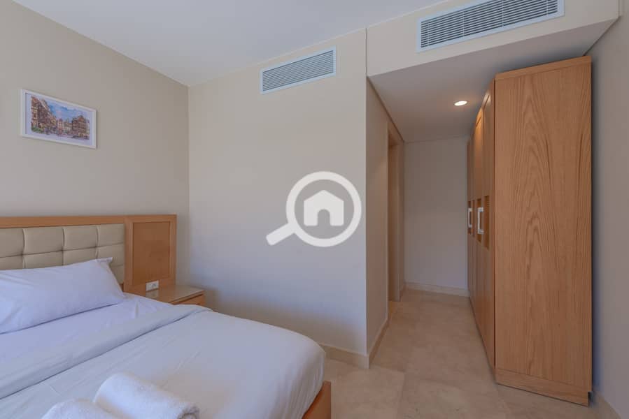 6 WhatsApp Image 2025-10-12 at 16.28. 17_e5a1b53a. jpg