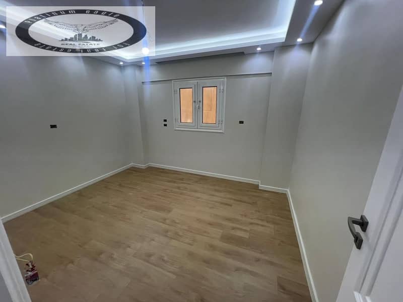 7 ff4e8e85-c211-4b40-8049-1c3d517edd8d. jpg