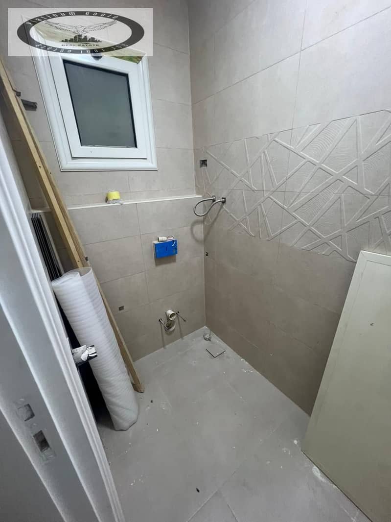 12 668973c1-fa7d-4e04-9a92-93df2896e3c4. jpg